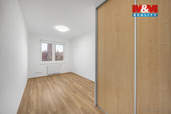 Pronájem bytu 3+kk, 74 m², Pardubice, ul. Bratr. Veverkových - 5