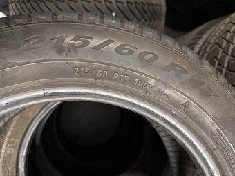 prodám zimní 215/60/17 Pirelli - 5