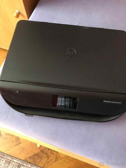 HP DeskJet Ink Advantage 5075 + náplně černá a barevná - 5