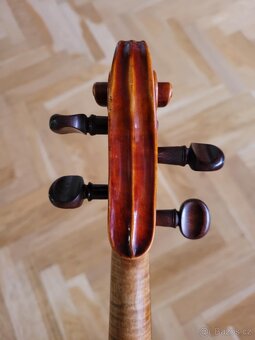 Housle - 5