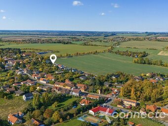 Prodej stavebního a kompletně zasíťovaného pozemku 805 m2, P - 5