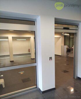 Pronájem kanceláře 171 m² - 5