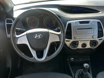 Hyundai i20 1.2i, r.2011, původ ČR, 93k km, klima - 5
