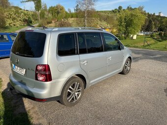 VW Touran 2.0 TDI DSG - 5
