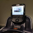 Běžecký pás PRECOR 885 P82 2019 - 5
