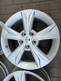 ALU kola Toyota R17 5x114,3 ET45 CHR - 5