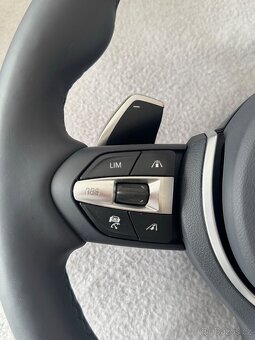 Predám Vyhrievaný s ACC BMW Mpacket volant F10/F01 - 5