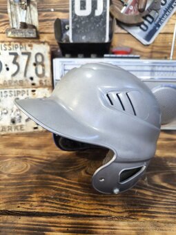 použité baseball helmy - 5