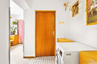 Prodej prostorného hezkého domu 5+1 s krbem, balkonem a zahr - 5