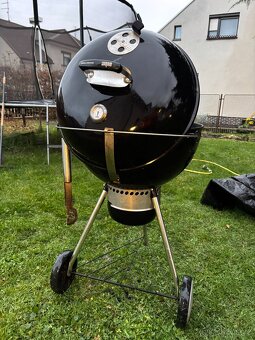 Weber Master-Touch GBS - 5