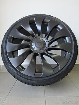 Orig. Tesla Model Y - Zimní Pirelli R21 - 5