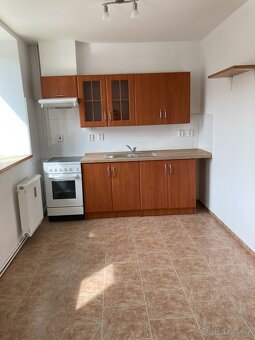 pronajmu garsonku v Hronově - 5