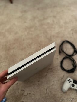 Sony PlayStation 4 slim - 5