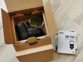 Blesk Nikon SB-700 - 5