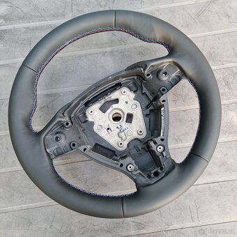 Bmw 5 F10/F11 nový kožený volant - 5