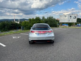 Prodám Honda Civic 8g UFO 1,8 103kw benzín 195xxx km - 5