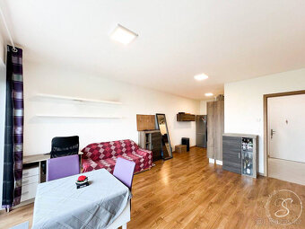 Pronájem bytu 2+kk, 59 m2, Praha - 5
