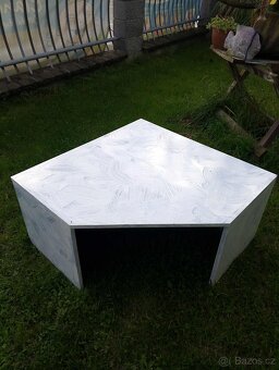 interierový či venkovní stůl kovová konstrukce,regálky atd, - 5