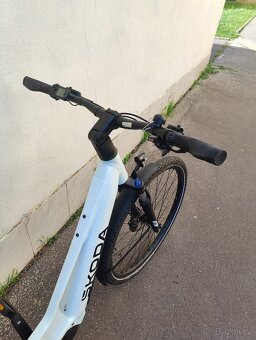 Dámské trekové kolo Škoda eCross vel:L - 5