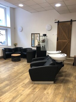 Kadeřnické vybavení - 5