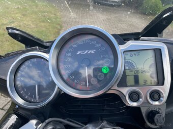 Yamaha FJR 1300 - 5