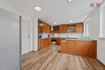 Prodej rodinného domu, 238 m², Nechanice - 5