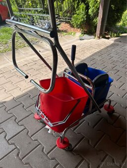 Úklidové potřeby - 5