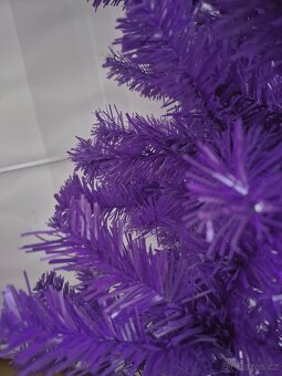 Nový vánoční stromek 150 cm a koberec pod stromek - 5