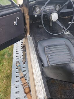 Ford Mustang V8 Cabriolet - 5