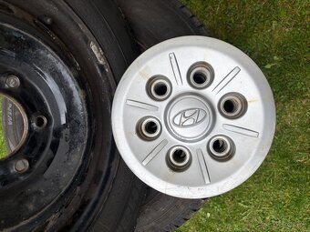 Hankook 215/70r16c - 5