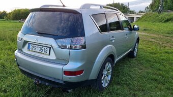 Mitsubishi Outlander II 2.0 DI-D 4x4 - 5