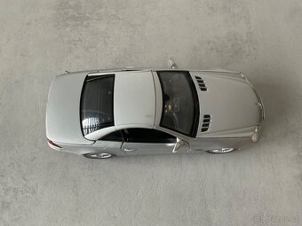 Model Mercedes Benz SL 55AMG 1:18 - 5