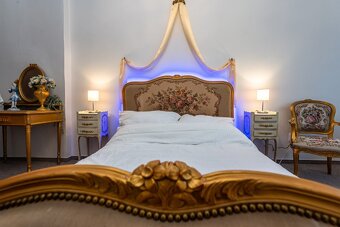 Prodám hotelový nábytek 20 pokoj - 5