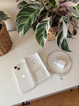 iPhone 13 bílý - 5