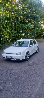 Volkswagen Golf - 5