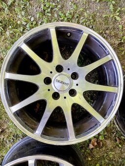 Disky R16 značky Dezent 7jx16h2 et43 - 5