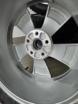 Orig. Skoda Kodiaq / Zimní Hankook 215/65/17 - 5