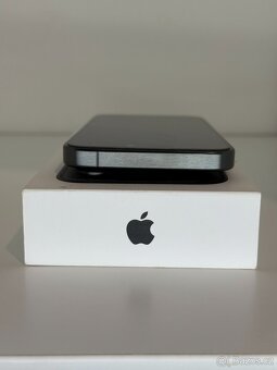 iPhone 15 Pro 128GB - černý titan - 5