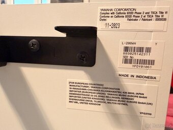 Yamaha L-200 Dřevěný klávesový stojan White - 5