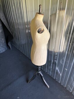 🧵 Stará krejčovská panna – TOP stav - 5