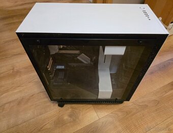 NZXT H700 - 5