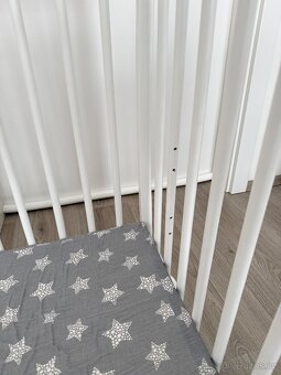 Dřevěná ohrádka s matrací - 5