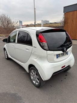 Peugeot iOn electric - 5