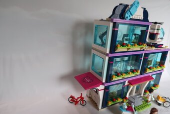 LEGO® Friends 41318 Nemocnice v Heartlake - 5