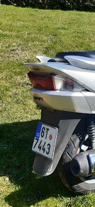 Suzuki Burgman 150 - 5