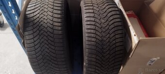 Prodám pneu 275/35 R20 zimní 6mm 2ks - 5