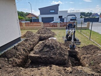 Zemní práce minibagr Bobcat E10 - 5