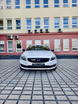 Volvo V60 2.4D D6/208kwPlug-in Hybrid,Summum,AWD, pěkný vůz - 5