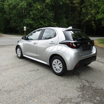 Toyota Yaris, 1,0i 53kw, BENZÍN, 2022, NAJETO 38 049km - 5