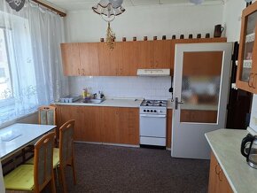 Prodej rodinného domu 207m2 ,pozemek 660m2 Předín - 5